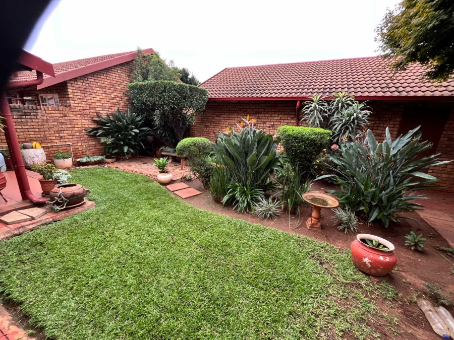 3 Bedroom Property for Sale in Weavind Park Gauteng