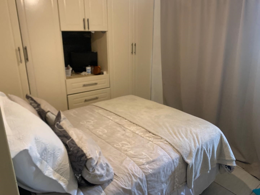 2 Bedroom Property for Sale in Ridgeway Gauteng