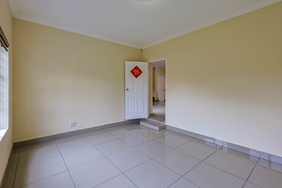 4 Bedroom Property for Sale in Willow Acres Gauteng