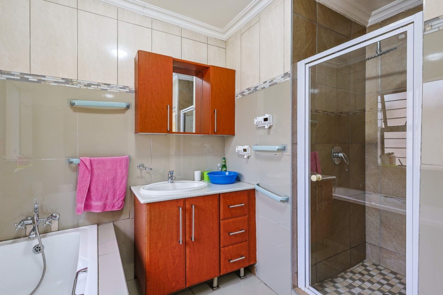 4 Bedroom Property for Sale in Willow Acres Gauteng