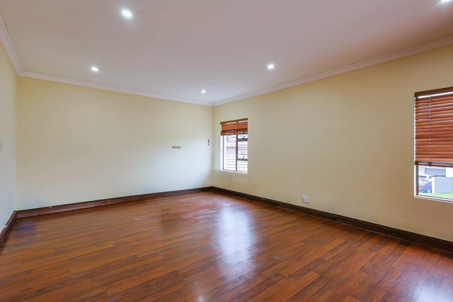 4 Bedroom Property for Sale in Willow Acres Gauteng