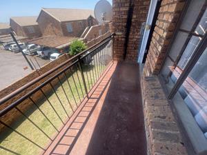 2 Bedroom Property for Sale in Chloorkop Gauteng