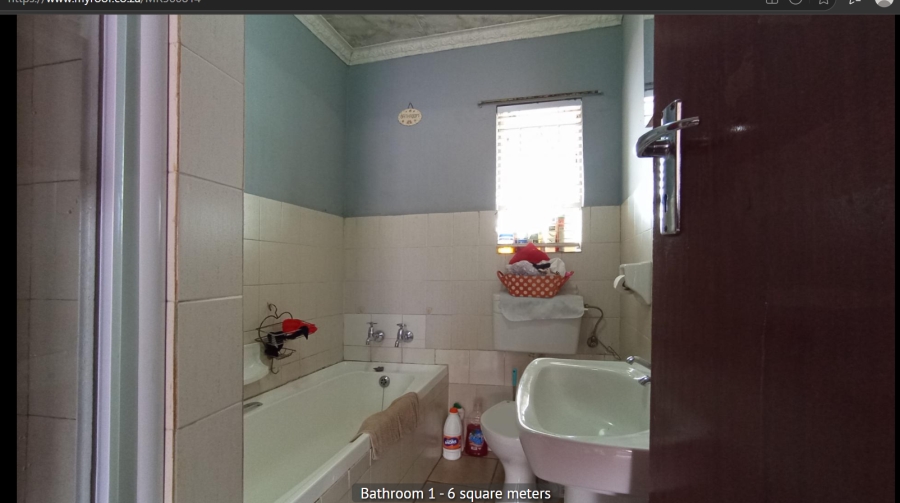 2 Bedroom Property for Sale in Florida Gauteng