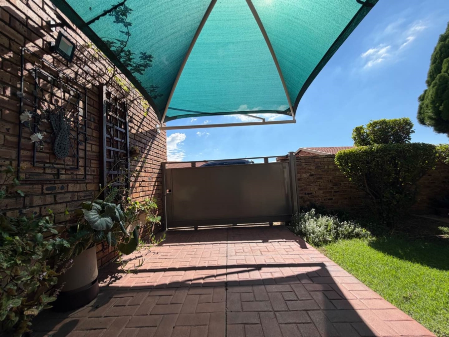 3 Bedroom Property for Sale in Randhart Gauteng