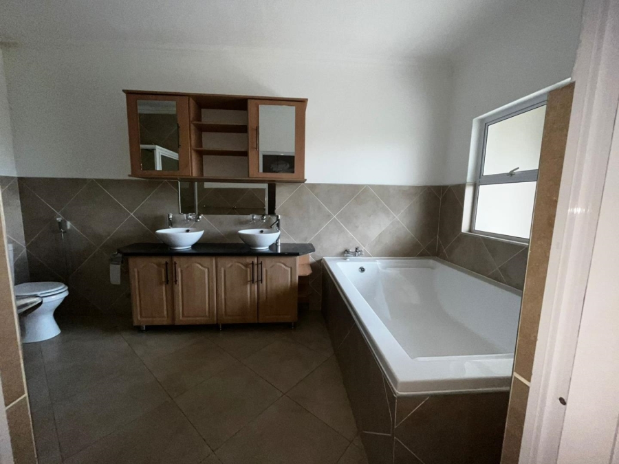 4 Bedroom Property for Sale in Ebotse Golf Estate Gauteng
