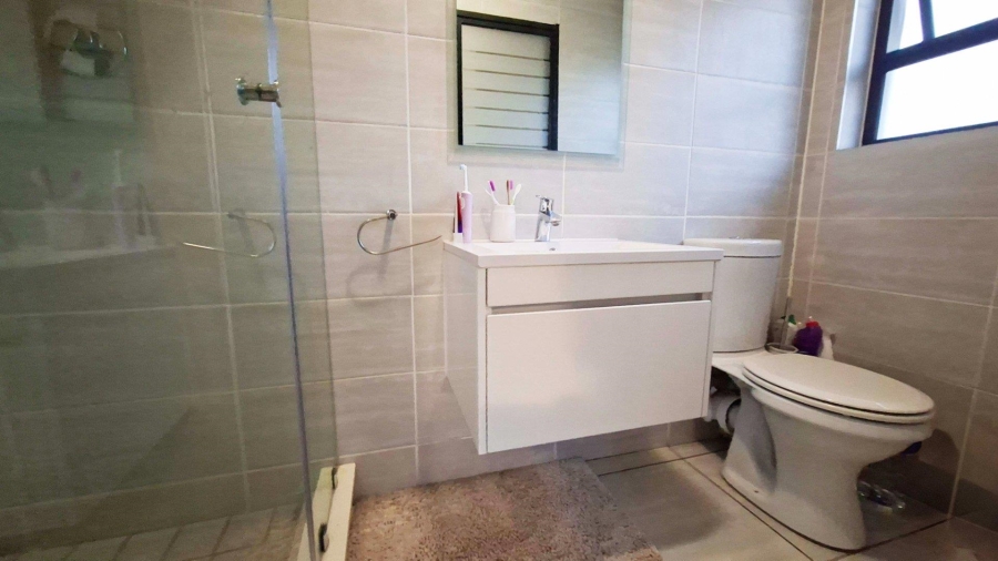 1 Bedroom Property for Sale in Waterfall Gauteng