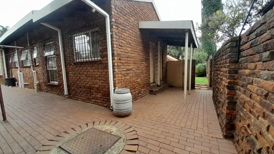 4 Bedroom Property for Sale in Edleen Gauteng