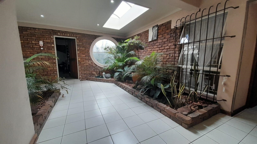 4 Bedroom Property for Sale in Edleen Gauteng