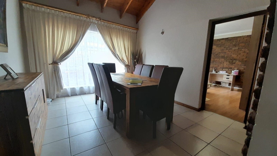 4 Bedroom Property for Sale in Edleen Gauteng