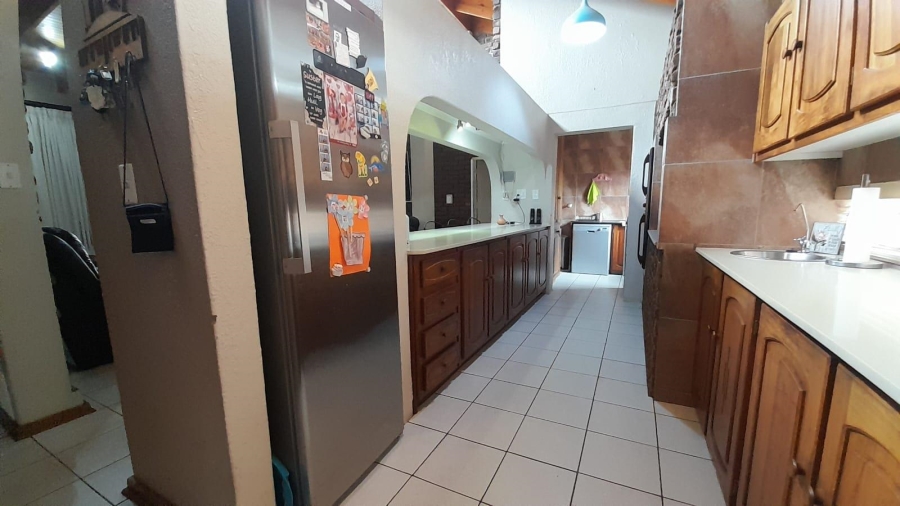 4 Bedroom Property for Sale in Edleen Gauteng