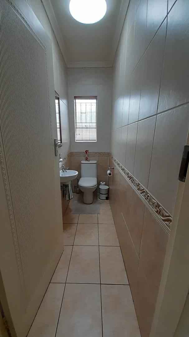 4 Bedroom Property for Sale in Edleen Gauteng