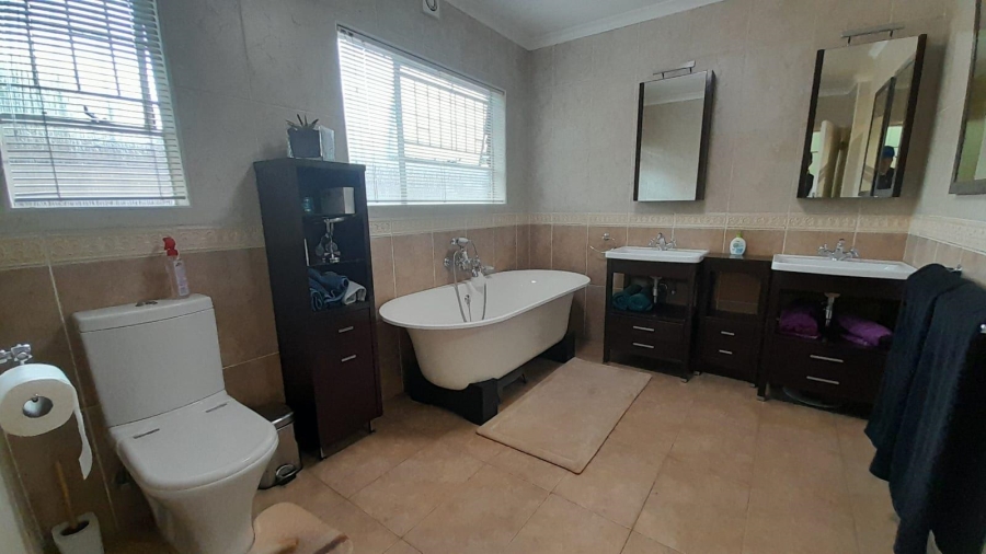 4 Bedroom Property for Sale in Edleen Gauteng