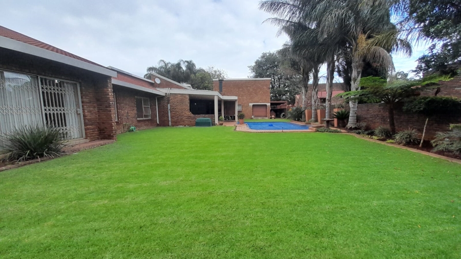 4 Bedroom Property for Sale in Edleen Gauteng