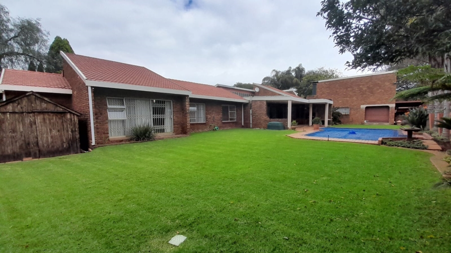 4 Bedroom Property for Sale in Edleen Gauteng