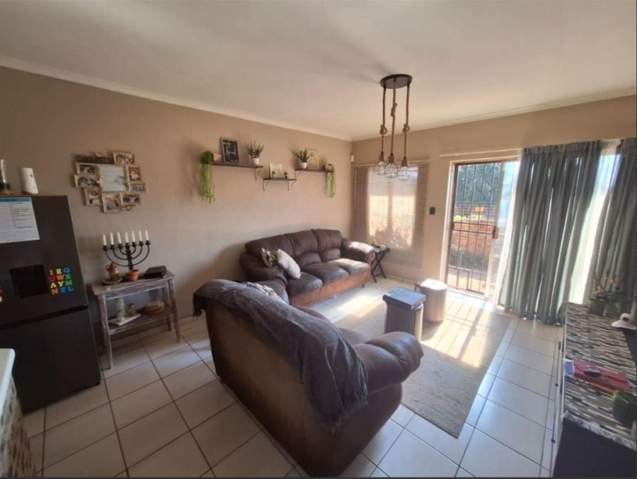 3 Bedroom Property for Sale in Birchleigh North Gauteng