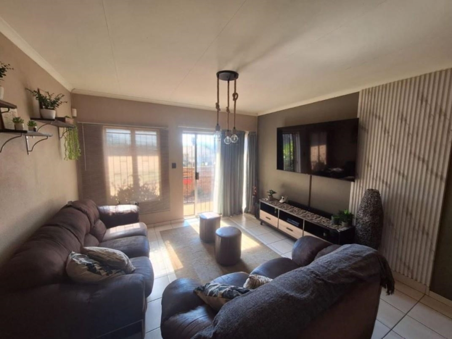 3 Bedroom Property for Sale in Birchleigh North Gauteng