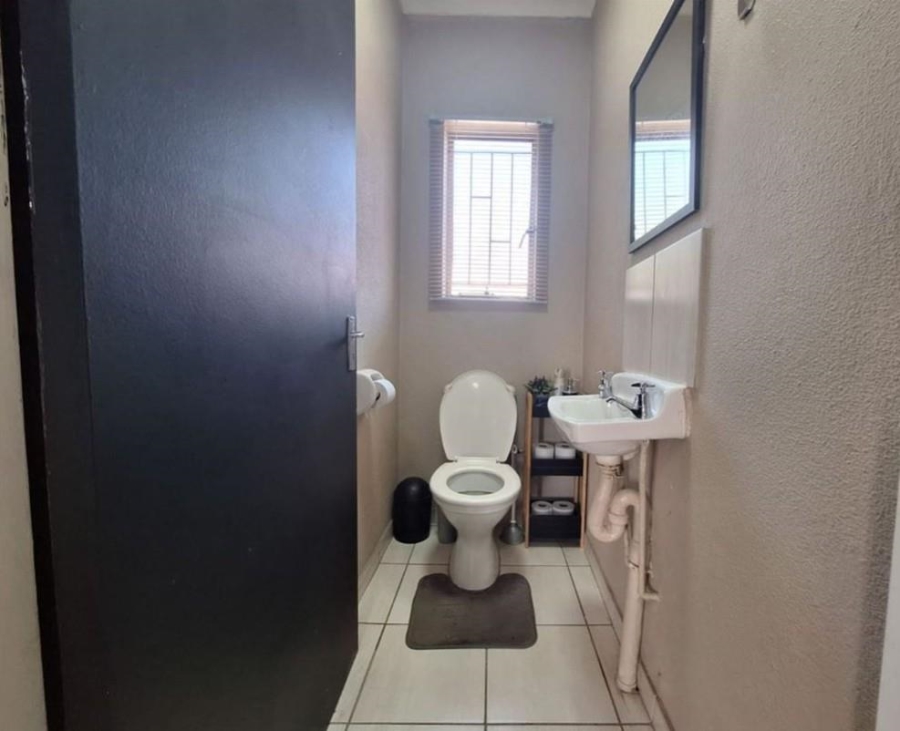 3 Bedroom Property for Sale in Birchleigh North Gauteng