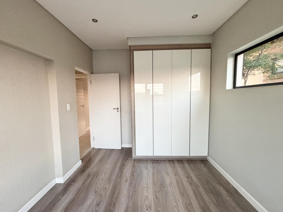 2 Bedroom Property for Sale in Farrarmere Gauteng
