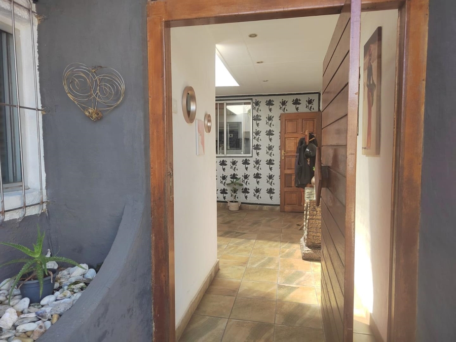 4 Bedroom Property for Sale in Brackendowns Gauteng