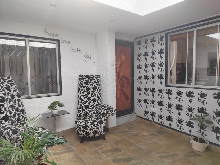 4 Bedroom Property for Sale in Brackendowns Gauteng