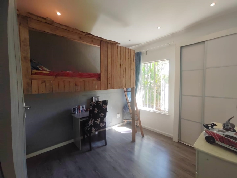 4 Bedroom Property for Sale in Brackendowns Gauteng
