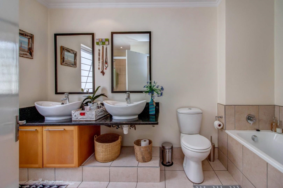 2 Bedroom Property for Sale in Bryanston Gauteng