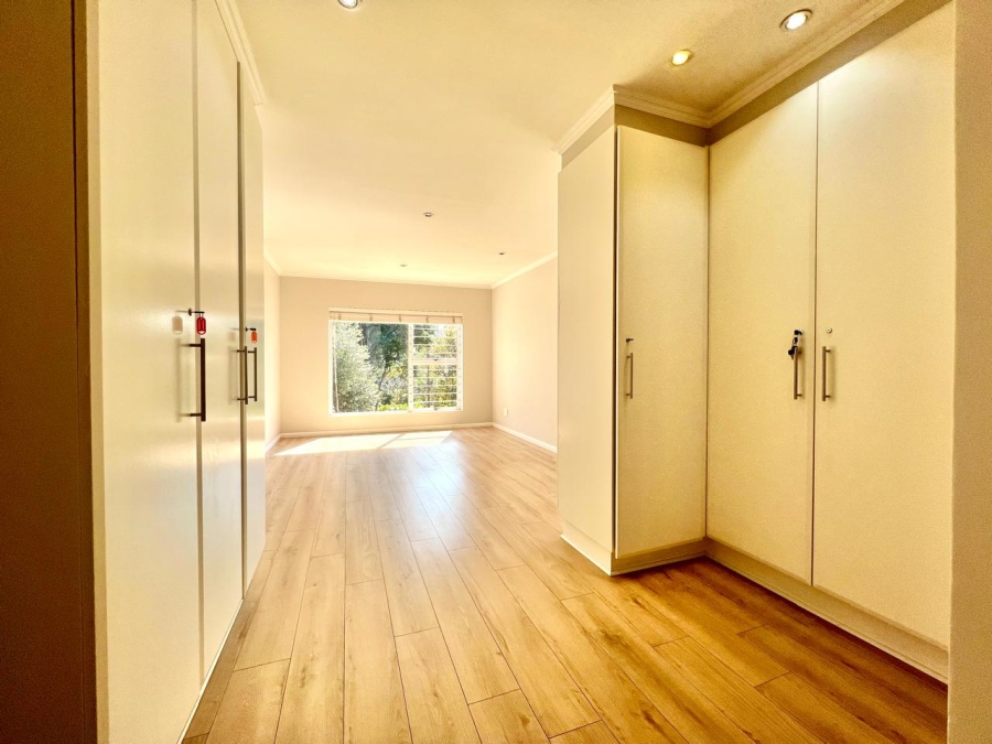 2 Bedroom Property for Sale in Bryanston Gauteng