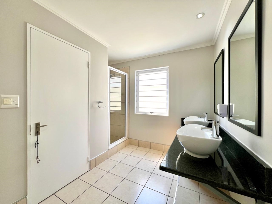2 Bedroom Property for Sale in Bryanston Gauteng