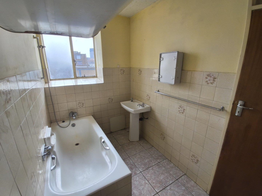 2 Bedroom Property for Sale in Sunnyside Gauteng