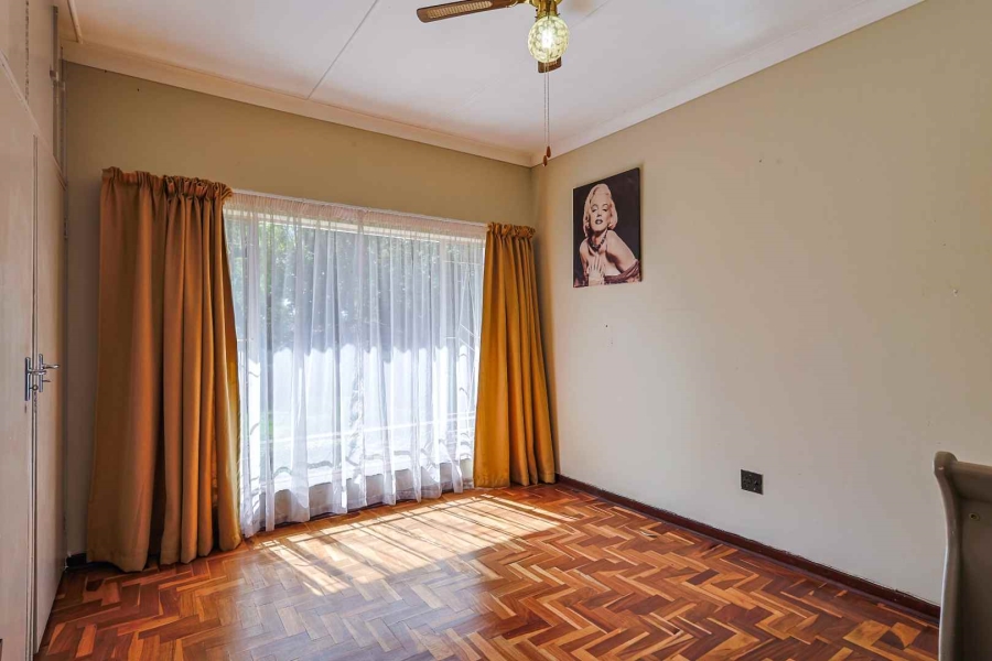5 Bedroom Property for Sale in Waterkloof Ridge Gauteng