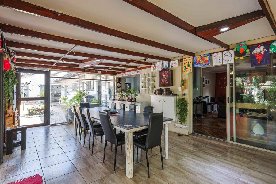 5 Bedroom Property for Sale in Waterkloof Ridge Gauteng