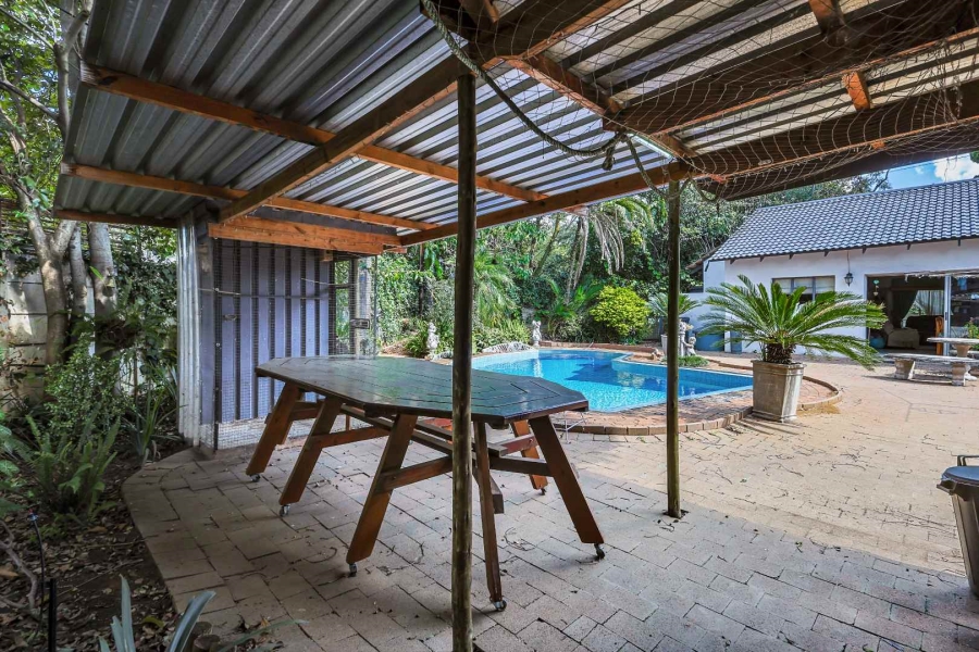 5 Bedroom Property for Sale in Waterkloof Ridge Gauteng