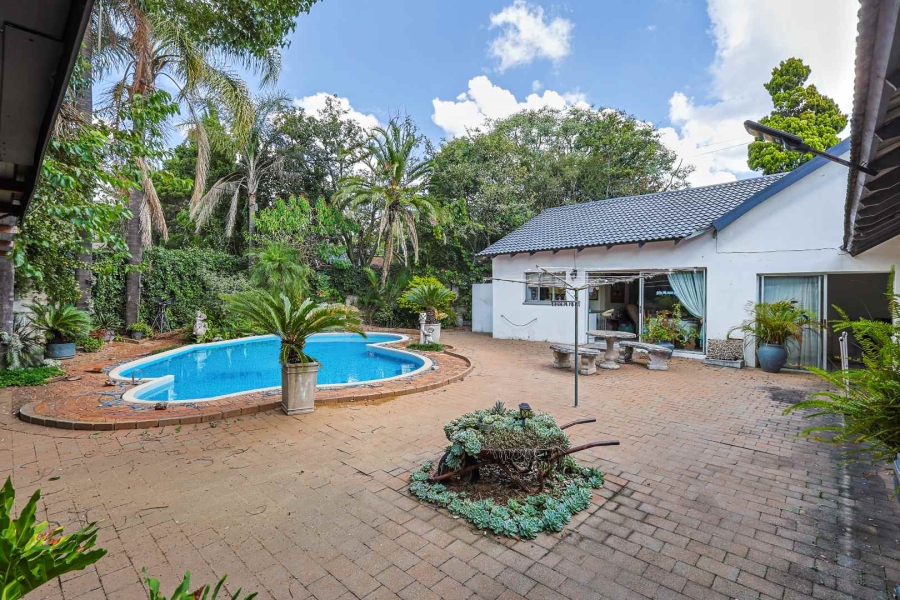 5 Bedroom Property for Sale in Waterkloof Ridge Gauteng