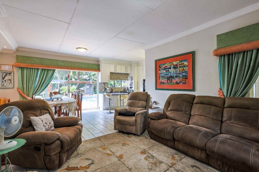 5 Bedroom Property for Sale in Waterkloof Ridge Gauteng