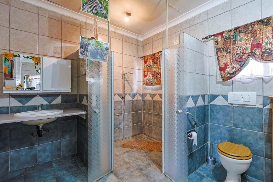 5 Bedroom Property for Sale in Waterkloof Ridge Gauteng