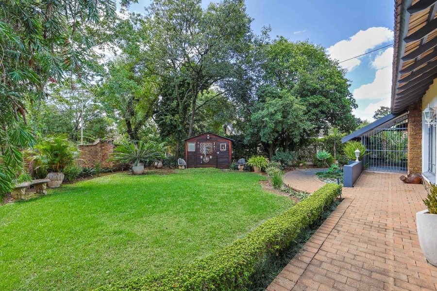 5 Bedroom Property for Sale in Waterkloof Ridge Gauteng