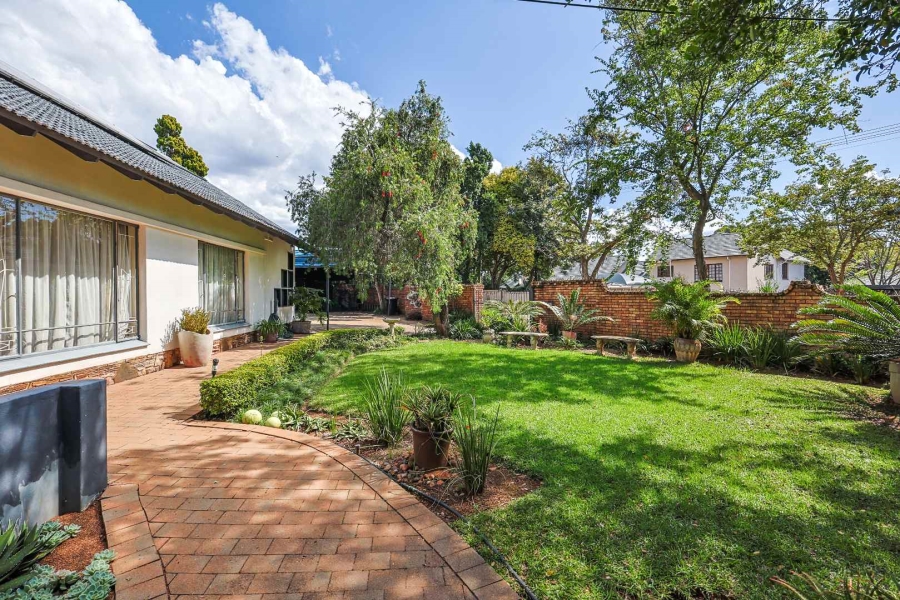 5 Bedroom Property for Sale in Waterkloof Ridge Gauteng