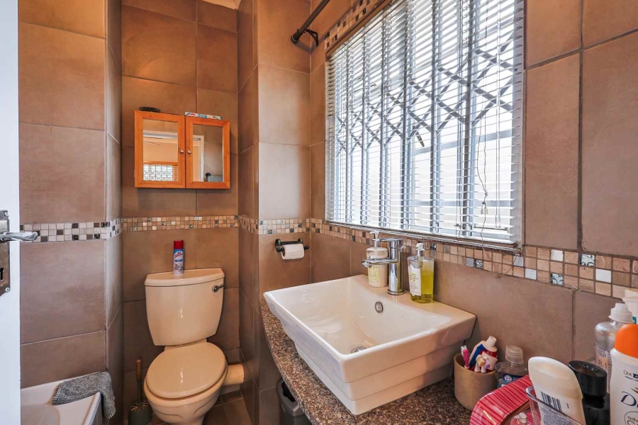 3 Bedroom Property for Sale in Waterkloof Ridge Gauteng