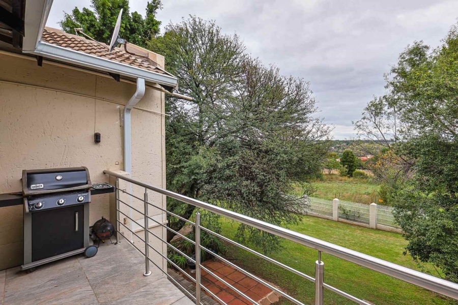 3 Bedroom Property for Sale in Waterkloof Ridge Gauteng