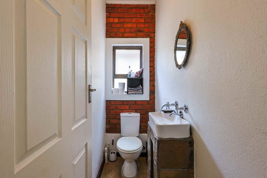 4 Bedroom Property for Sale in Waterkloof Ridge Gauteng