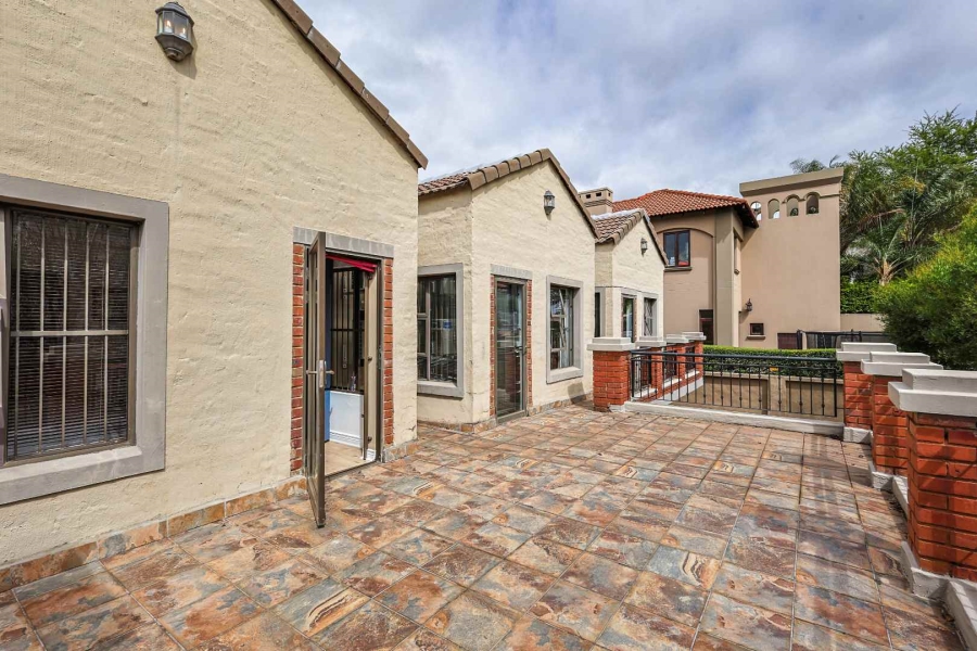4 Bedroom Property for Sale in Waterkloof Ridge Gauteng