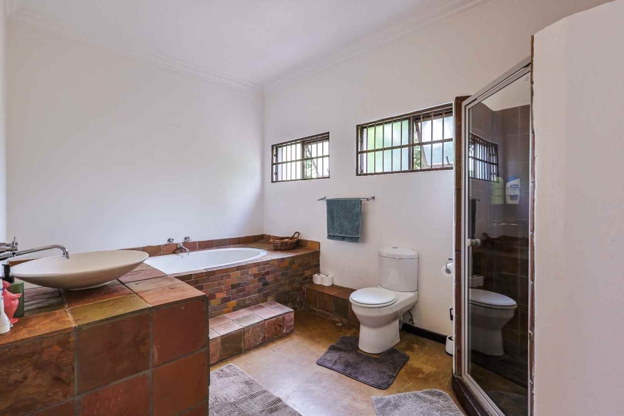 4 Bedroom Property for Sale in Waterkloof Ridge Gauteng
