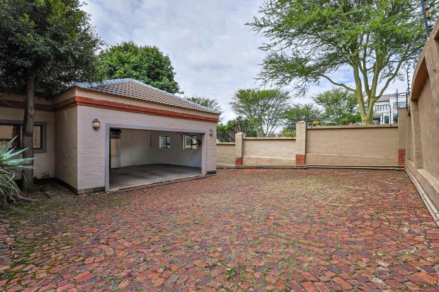 4 Bedroom Property for Sale in Waterkloof Ridge Gauteng