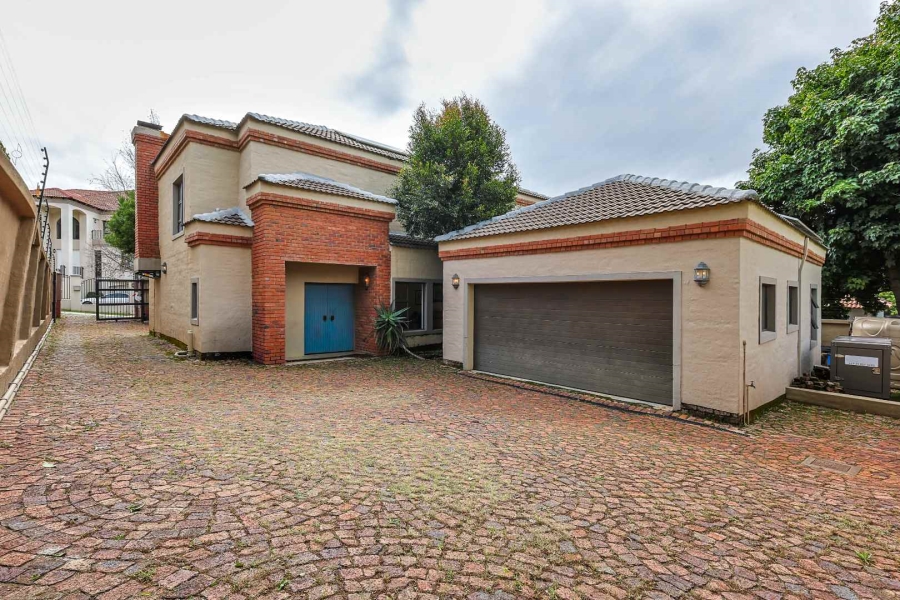 4 Bedroom Property for Sale in Waterkloof Ridge Gauteng