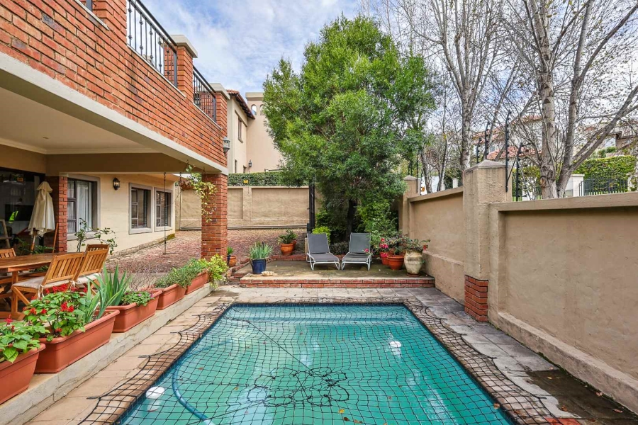 4 Bedroom Property for Sale in Waterkloof Ridge Gauteng
