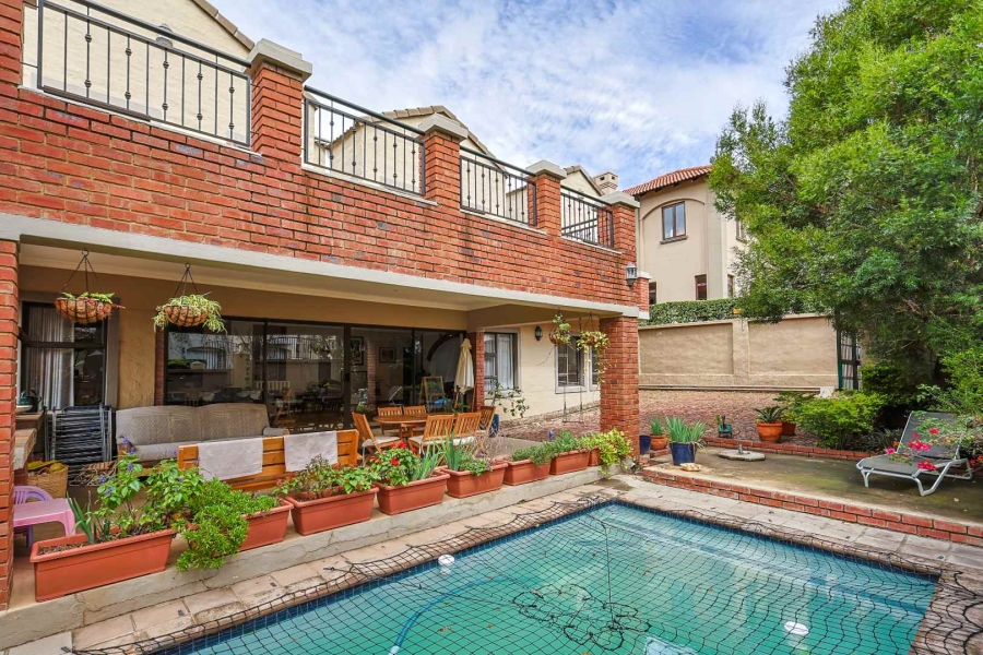 4 Bedroom Property for Sale in Waterkloof Ridge Gauteng