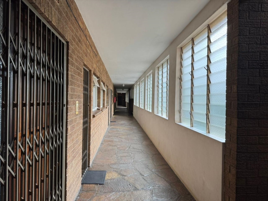 To Let 3 Bedroom Property for Rent in Florida Hills Gauteng