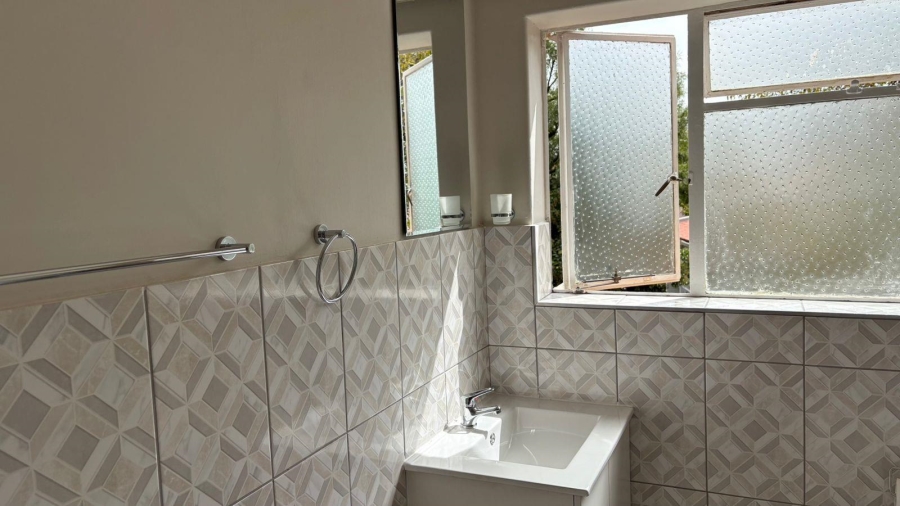To Let 3 Bedroom Property for Rent in Florida Hills Gauteng