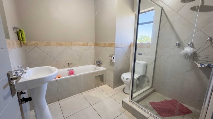 2 Bedroom Property for Sale in Glen Austin AH Gauteng