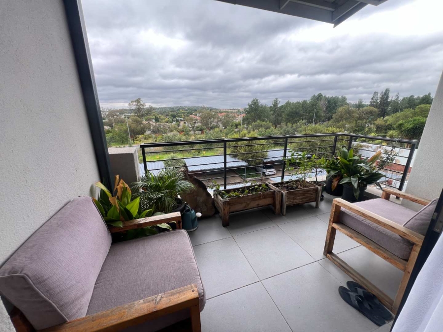 2 Bedroom Property for Sale in Lonehill Gauteng